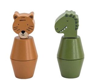Vier Trixie houten schroefdieren naast elkaar op een witte achtergrond